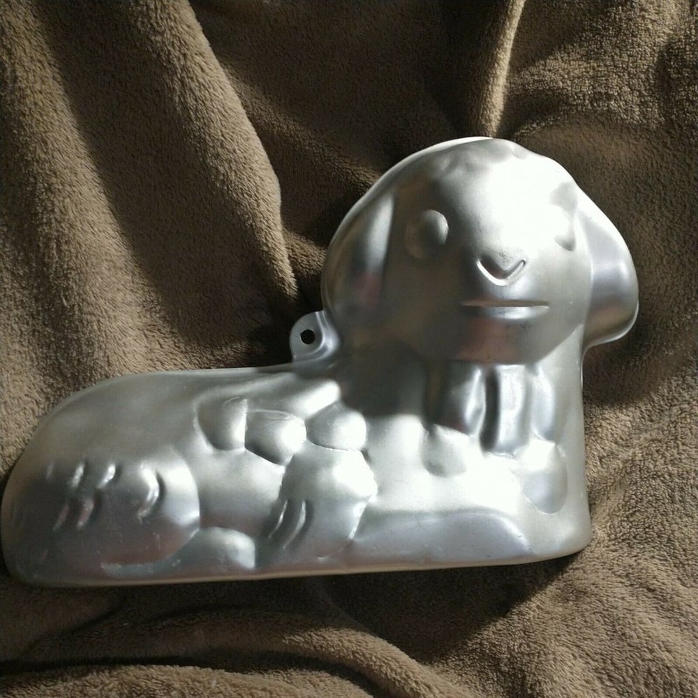 Wilton 3-D Lamb Stand Up Cake Pan Set Sheep Easter Holiday Baking Aluminum Mold